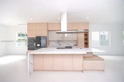 10381 NW 67th Terrace Doral FL 33178