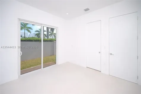 10381 NW 67th Terrace Doral FL 33178