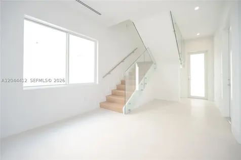 10381 NW 67th Terrace Doral FL 33178