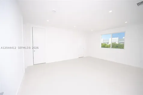10381 NW 67th Terrace Doral FL 33178
