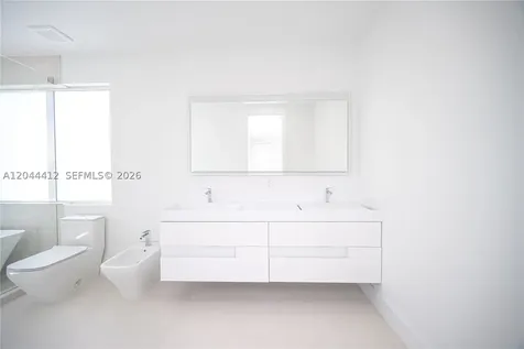 10381 NW 67th Terrace Doral FL 33178