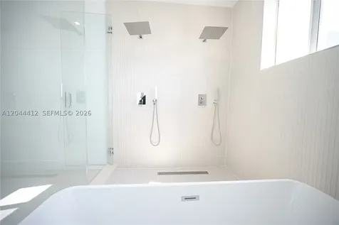 10381 NW 67th Terrace Doral FL 33178