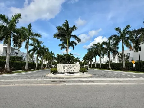 10381 NW 67th Terrace Doral FL 33178