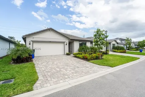 2940 Shortleaf Avenue Lauderdale Lakes FL 33311