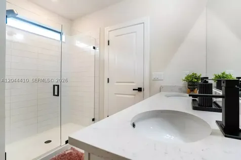2940 Shortleaf Avenue Lauderdale Lakes FL 33311