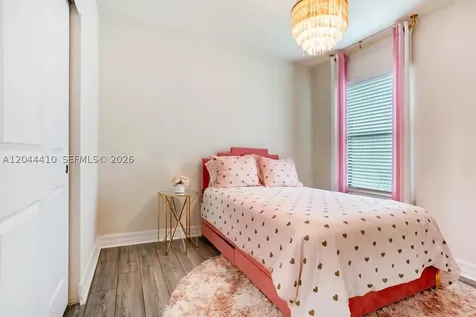 2940 Shortleaf Avenue Lauderdale Lakes FL 33311