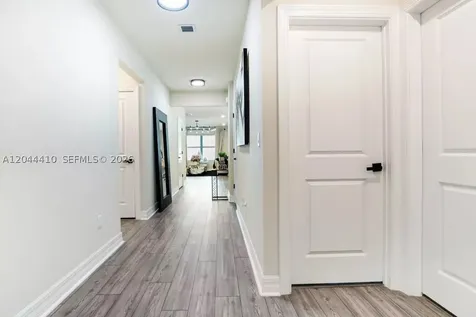 2940 Shortleaf Avenue Lauderdale Lakes FL 33311