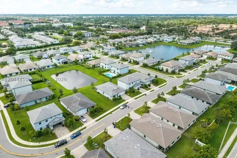2940 Shortleaf Avenue Lauderdale Lakes FL 33311