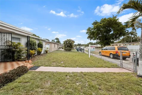 5631 NW 174th Drive Miami Gardens FL 33055
