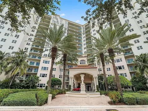 19900 E Country Club Drive Aventura FL 33180