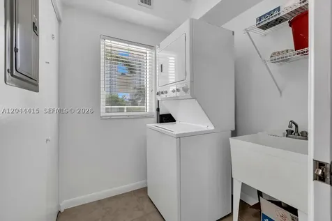18100 N Bay Road Sunny Isles Beach FL 33160