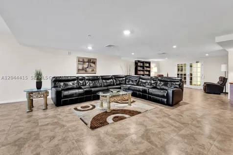 18100 N Bay Road Sunny Isles Beach FL 33160