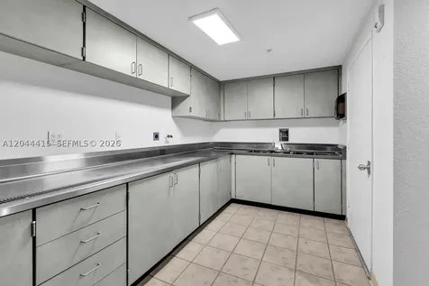18100 N Bay Road Sunny Isles Beach FL 33160