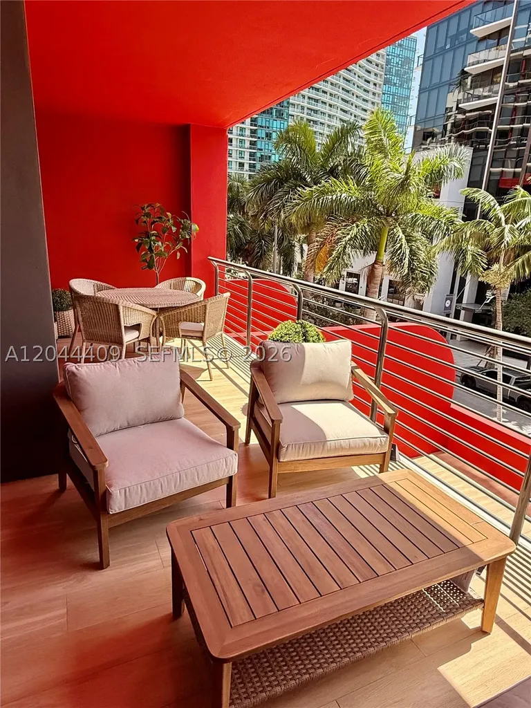 90 NE 32 Miami FL 33137