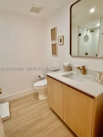 90 NE 32 Miami FL 33137