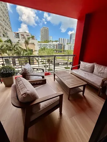 90 NE 32 Miami FL 33137