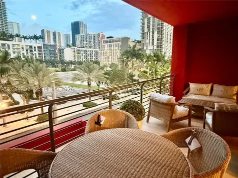 90 NE 32 Miami FL 33137