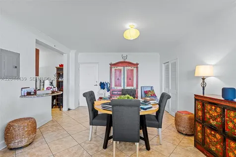401 69th Street Miami Beach FL 33141