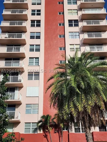 3161 S Ocean Drive Hallandale Beach FL 33009