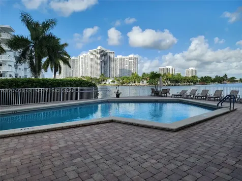 3161 S Ocean Drive Hallandale Beach FL 33009