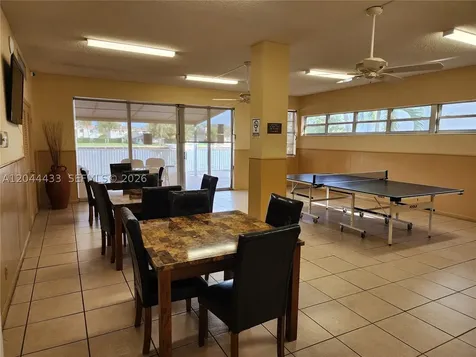 3161 S Ocean Drive Hallandale Beach FL 33009