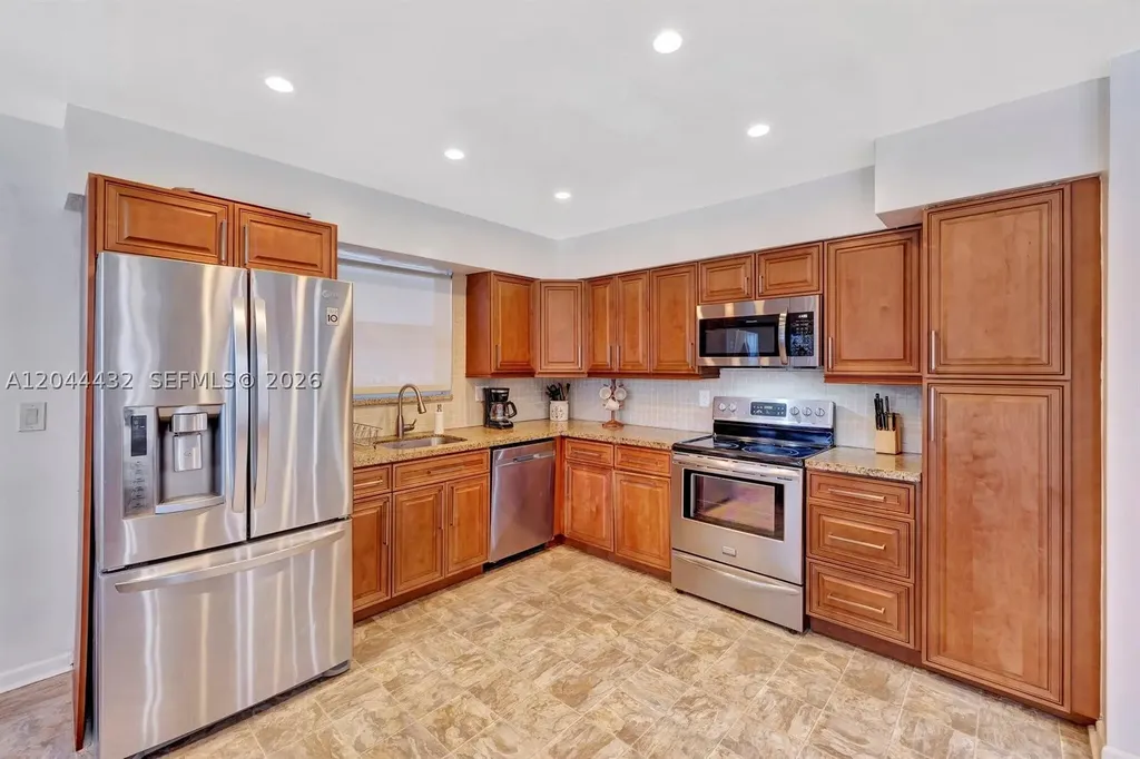 45 SE 14th Street Dania Beach FL 33004