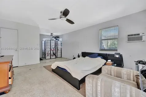45 SE 14th Street Dania Beach FL 33004
