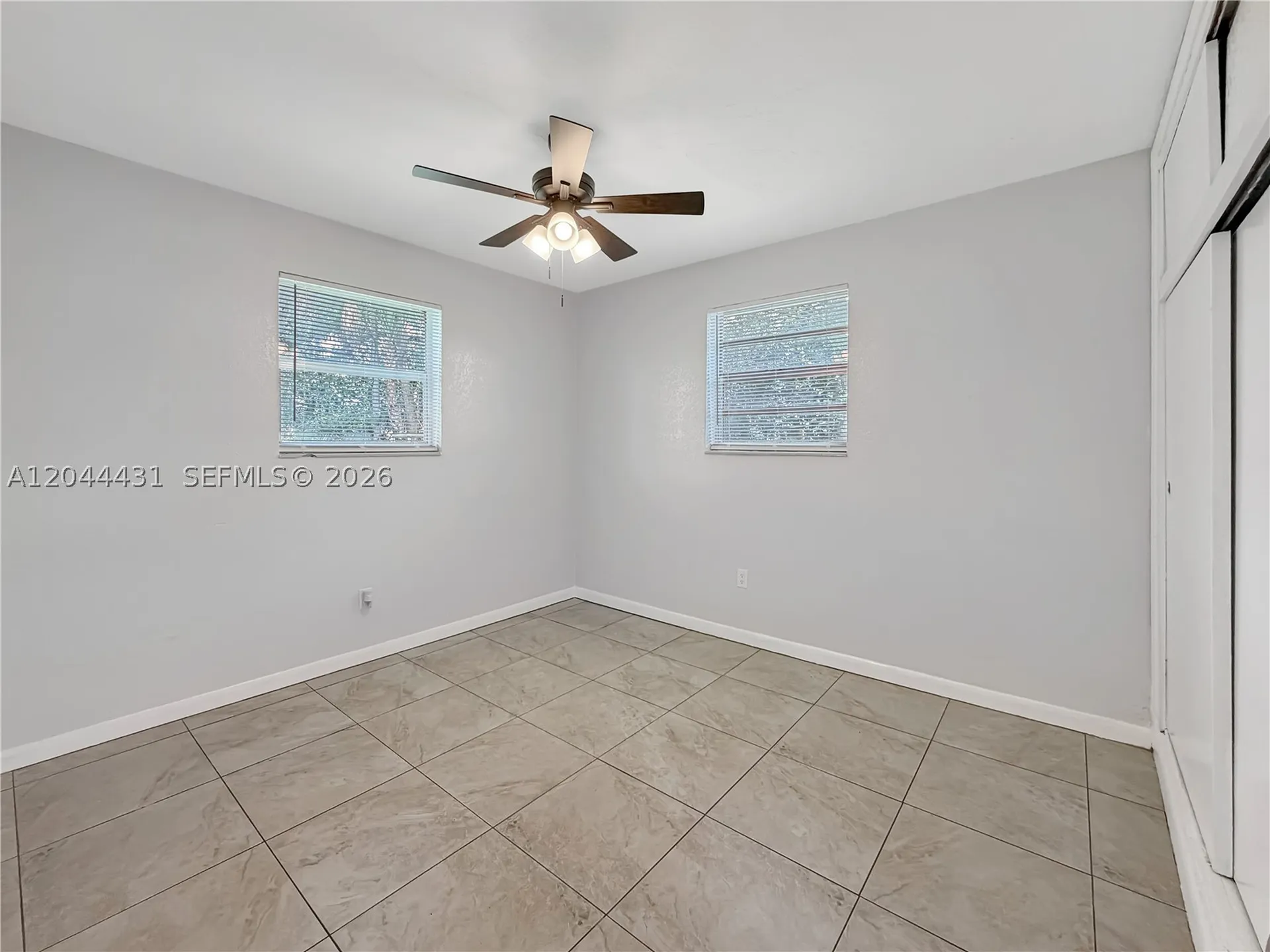 533 NW 15th Way Fort Lauderdale FL 33311