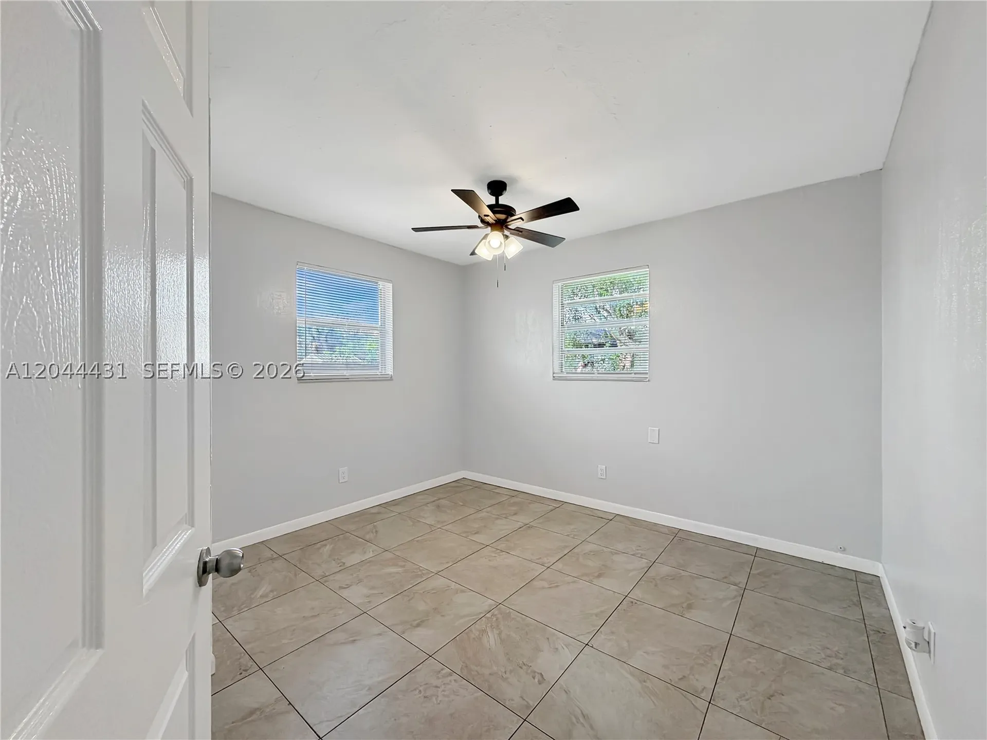 533 NW 15th Way Fort Lauderdale FL 33311
