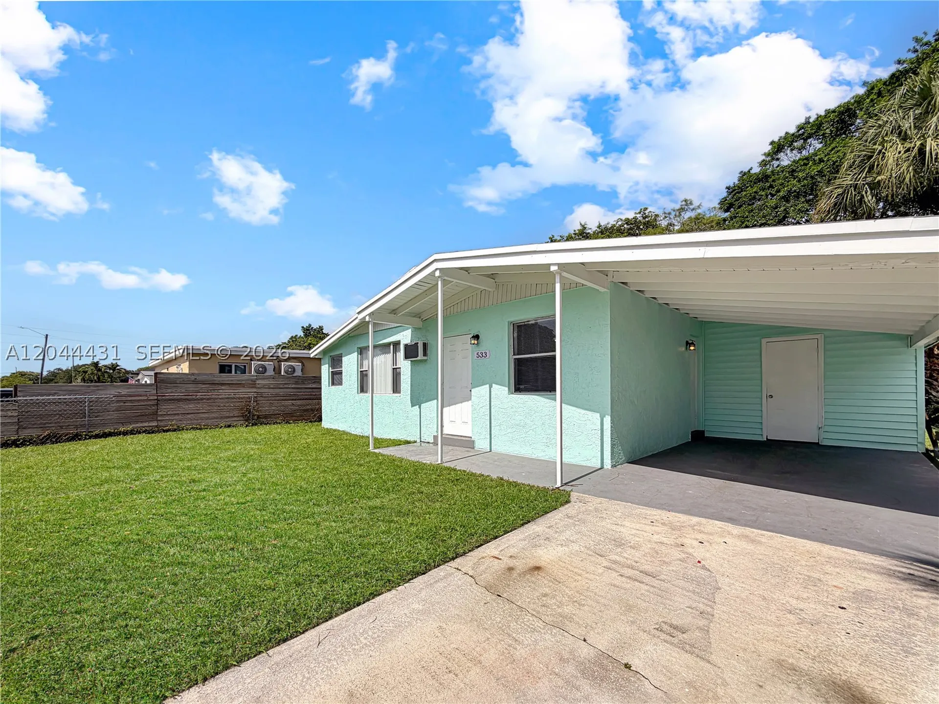 533 NW 15th Way Fort Lauderdale FL 33311