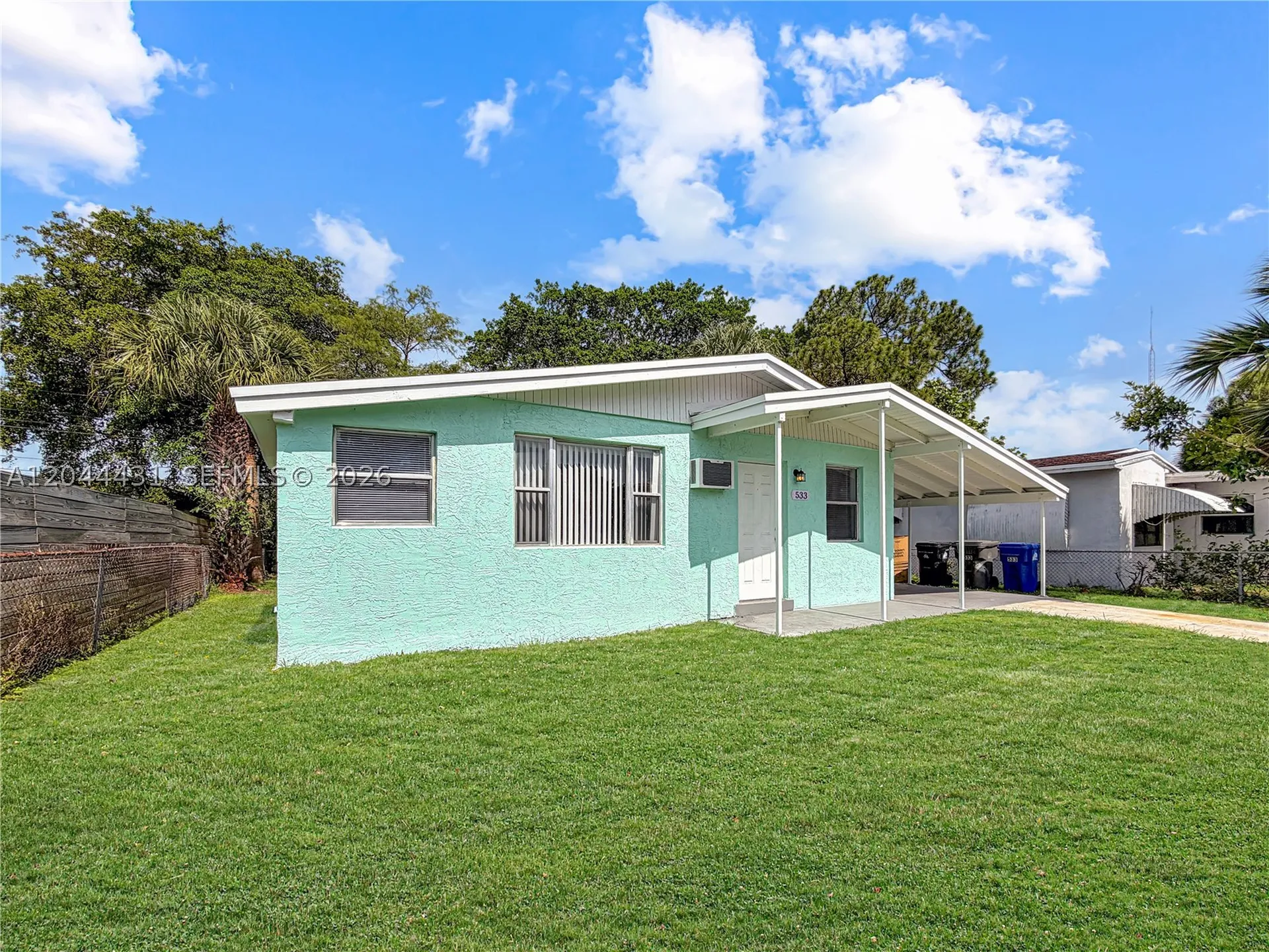 533 NW 15th Way Fort Lauderdale FL 33311