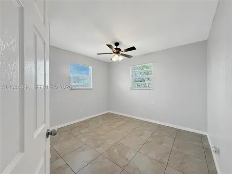 533 NW 15th Way Fort Lauderdale FL 33311