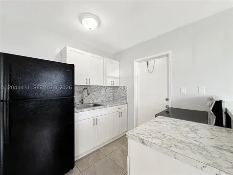533 NW 15th Way Fort Lauderdale FL 33311
