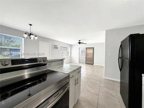 533 NW 15th Way Fort Lauderdale FL 33311