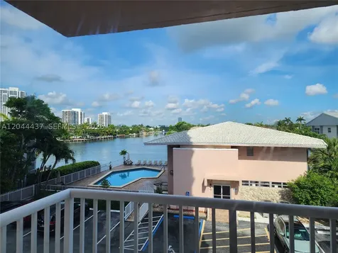 3161 S Ocean Drive Hallandale Beach FL 33009