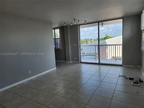 3161 S Ocean Drive Hallandale Beach FL 33009