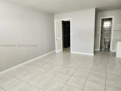3161 S Ocean Drive Hallandale Beach FL 33009