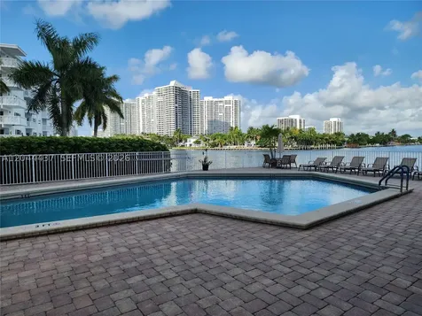 3161 S Ocean Drive Hallandale Beach FL 33009