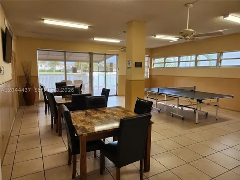 3161 S Ocean Drive Hallandale Beach FL 33009