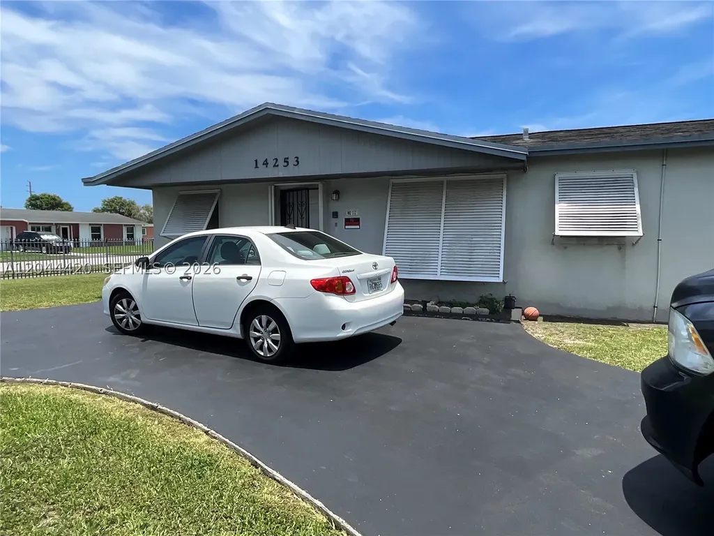 14253 SW 107th Place Miami FL 33176
