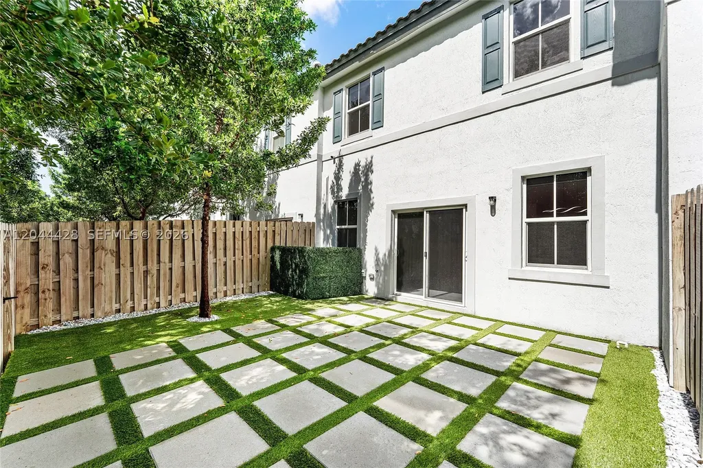 4669 NW 118th Avenue Coral Springs FL 33076
