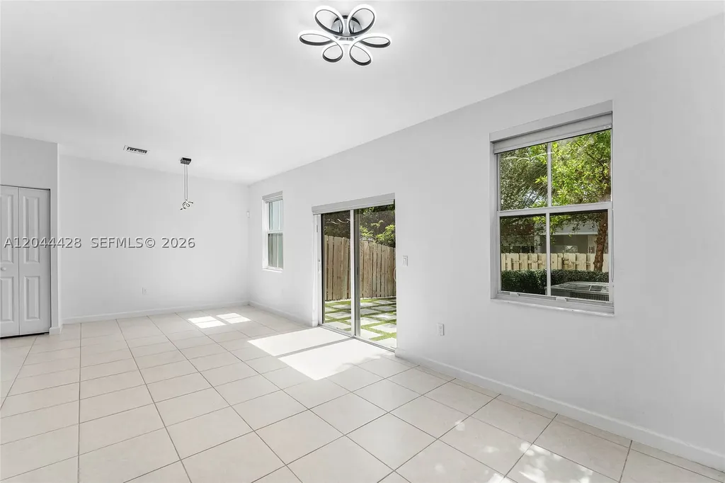 4669 NW 118th Avenue Coral Springs FL 33076