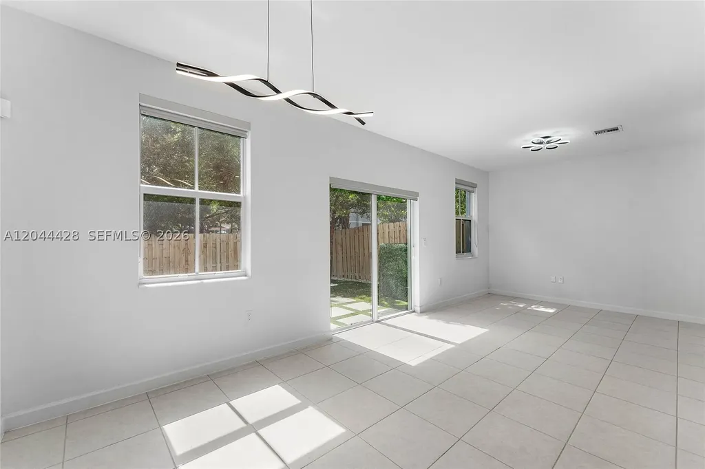4669 NW 118th Avenue Coral Springs FL 33076