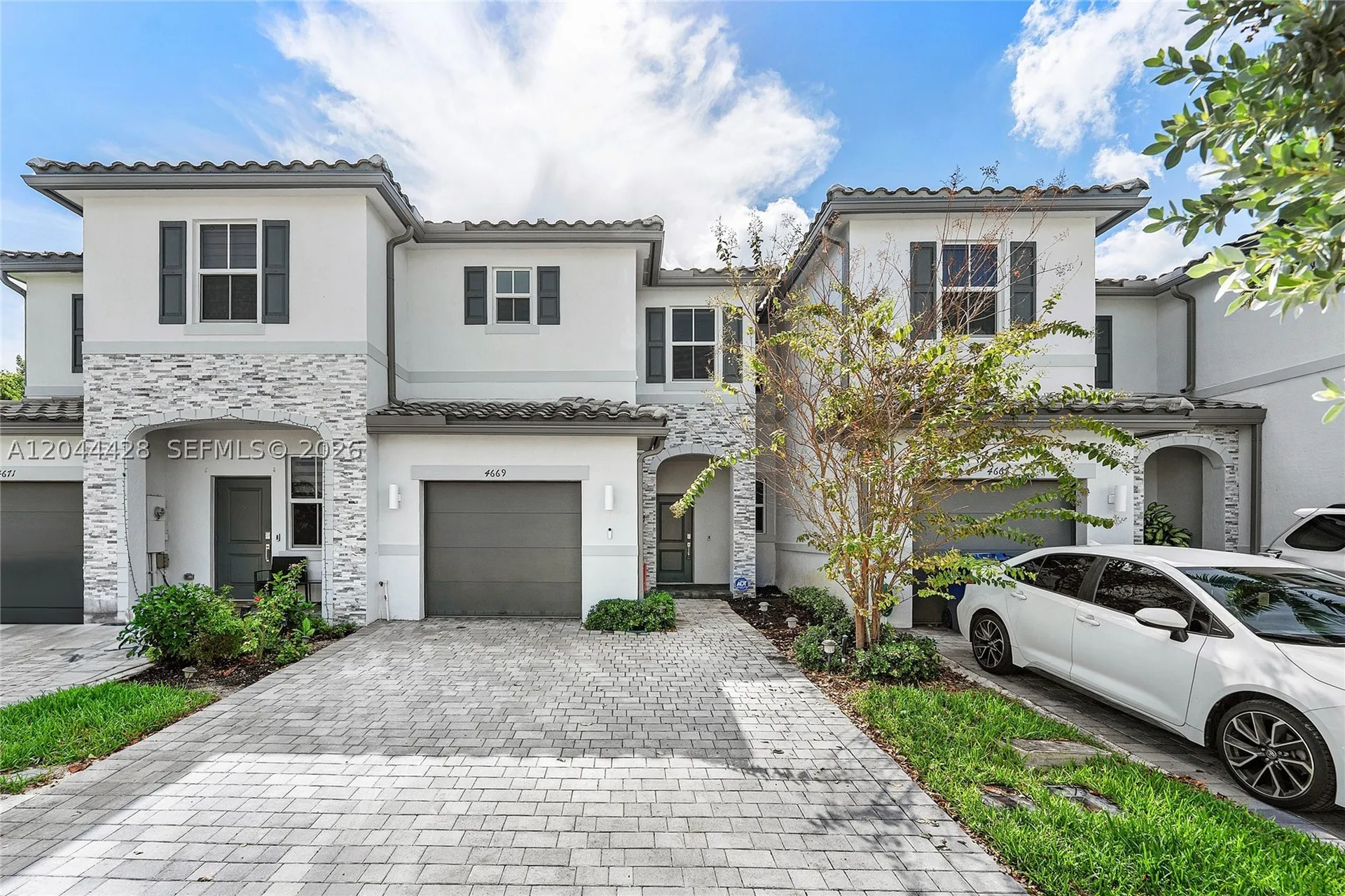 4669 NW 118th Avenue Coral Springs FL 33076