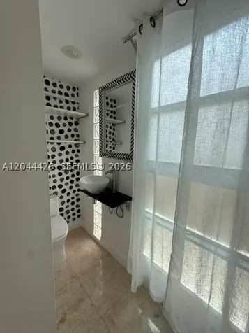 1047 NE 84th Street Miami FL 33138