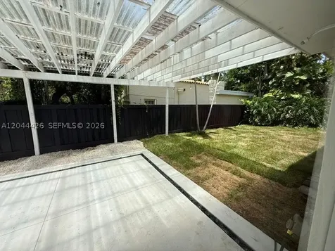 1047 NE 84th Street Miami FL 33138