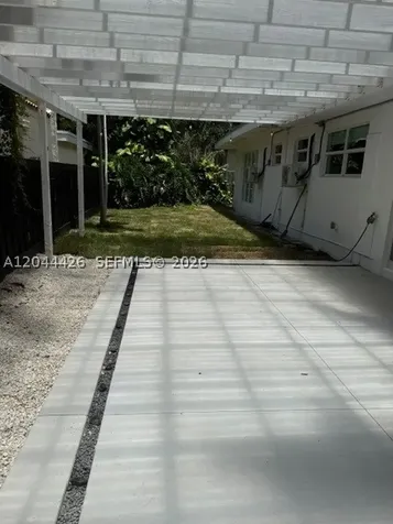 1047 NE 84th Street Miami FL 33138