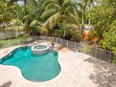 351 SW 184th Terrace Pembroke Pines FL 33029