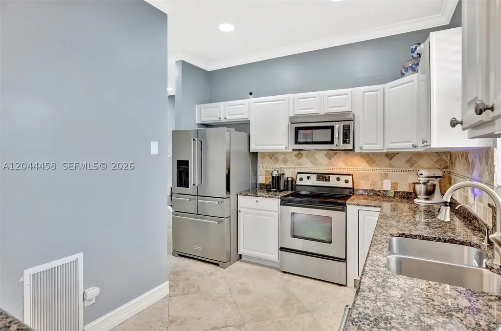 853 SW 11th Court Fort Lauderdale FL 33315