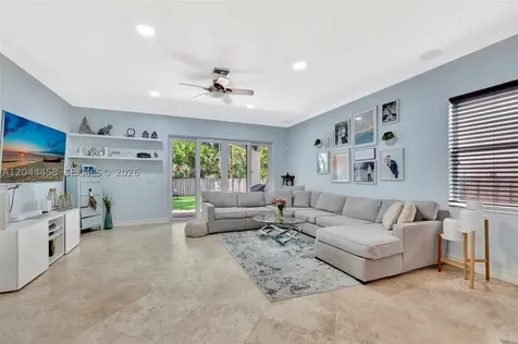 853 SW 11th Court Fort Lauderdale FL 33315